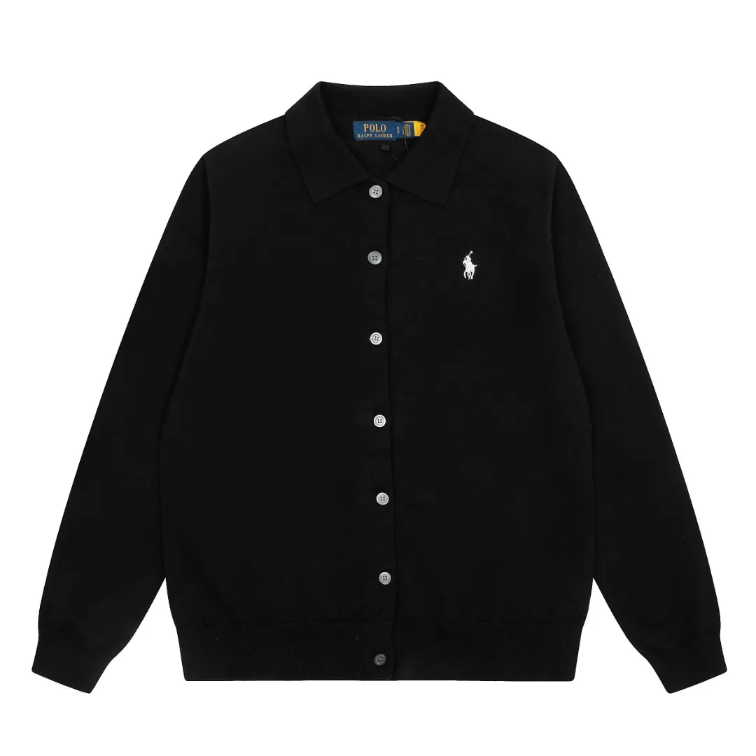 P210 Top quality" Style number: DS210# (not off the shelves all year round) [Ralph Lauren lapel solid color basic pony embroidered logo knitted cardigan long sleeves] ✅Ralph Lauren Ralph Lauren classic basic goddess versatile plain knit lapel cardigan long-sleeved small jacket ✅Main supply platform live broadcast Wholesale entities ✅ZP quality 1:1 version Scan the code to enter the GF website Counter quality ✅Detailed quality The only one in Guangzhou Imported quality cotton yarn Focusing on high-end, cost-effective, and good quality. Needless to say, the version is restored to the original. Loose, comfortable and stress-free. Simple is high-end. Classic is timeless. ✅The upper body is simple and easy to match. A must-have for goddess ootd. Good-looking clothes are never picky. A must-have in the goddess’ wardrobe. Size: S-XL. Color: black, white, gray, navy blue, khaki, pink, apricot, light blue, green, Chinese red.